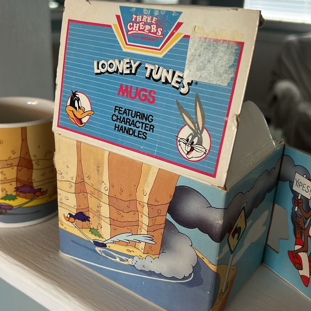 Looney tunes vintage mug. 1988 Wile E Coyote new with box. - Picture 2 of 5